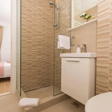 La-comfort One Bedroom With Sea View Terrace 3 *