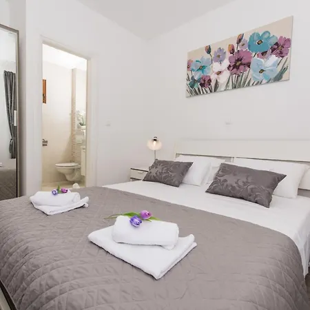 La-comfort One Bedroom With Sea View Terrace 3 *