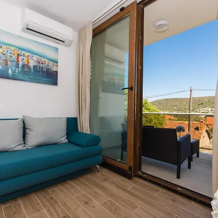 La-comfort One Bedroom With Sea View Terrace 3 Apartamento *