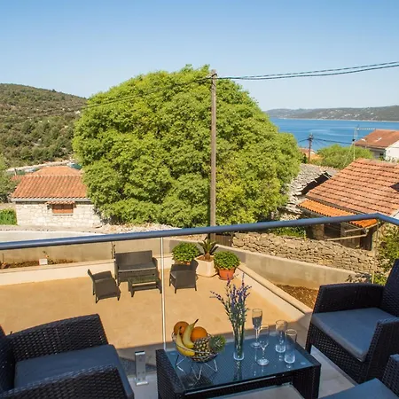 La-comfort One Bedroom With Sea View Terrace 3 *