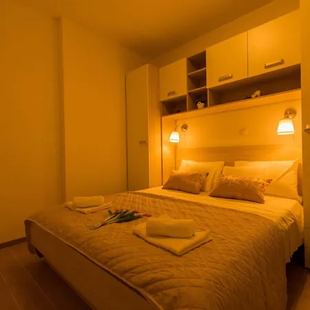 La-comfort One Bedroom With Sea View Terrace 3 Apartment Veliki Drvenik